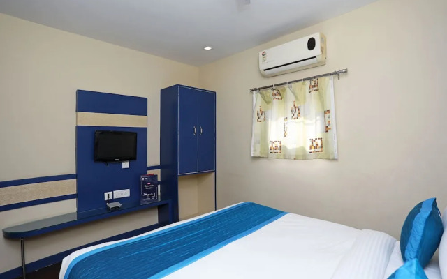 OYO 10284 Hotel Transit