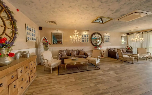 Hotel Antik