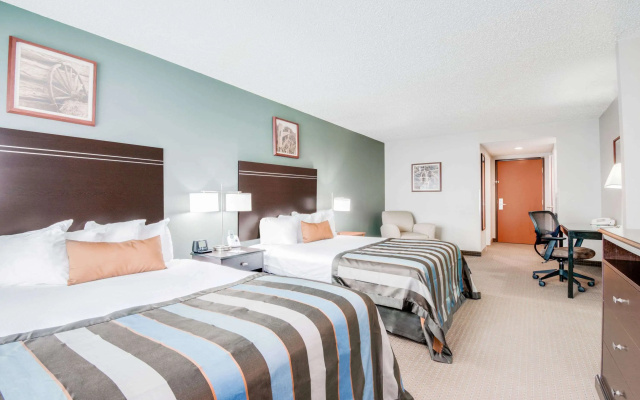 Wingate by Wyndham Gillette