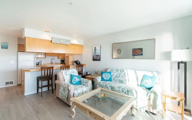 Waters Edge 208 2 Bedroom Condo
