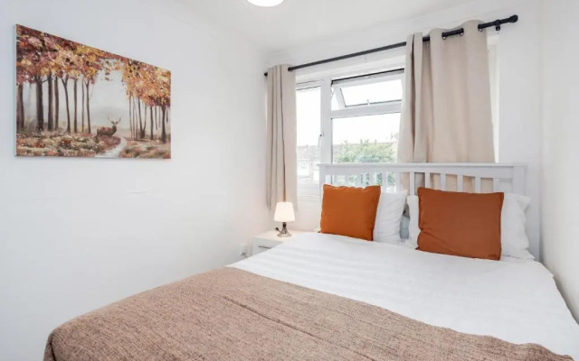 Tms Lovely 3 Bed House-tilbury-free Parking