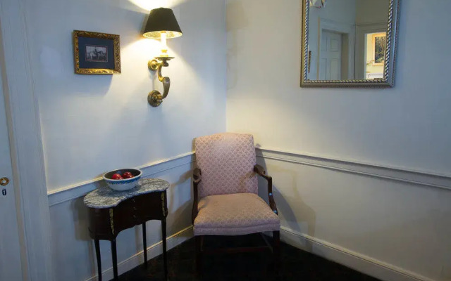 Inn at Lincoln Square