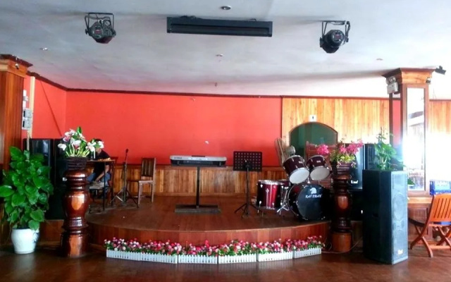 Mekong Breeze Hotel