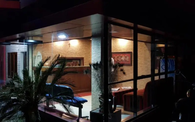 AIRCO Le-Grand Inn