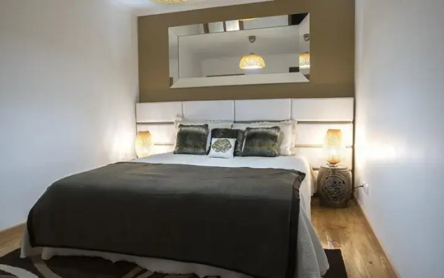 Beautiful&Charming Poets House
