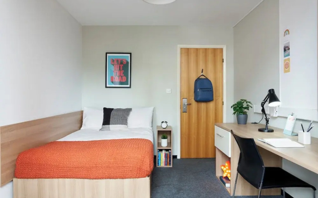 Student Only Transom House