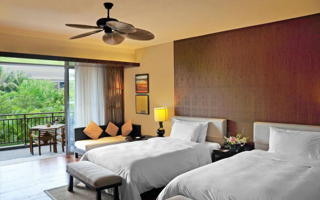 Le Meridien Shimei Bay Beach Resort & Spa
