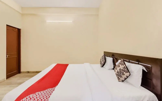 Hotel Shree Sumukh by OYO Rooms