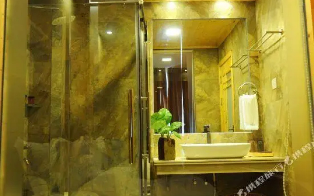 Pengrun Holiday Hotel