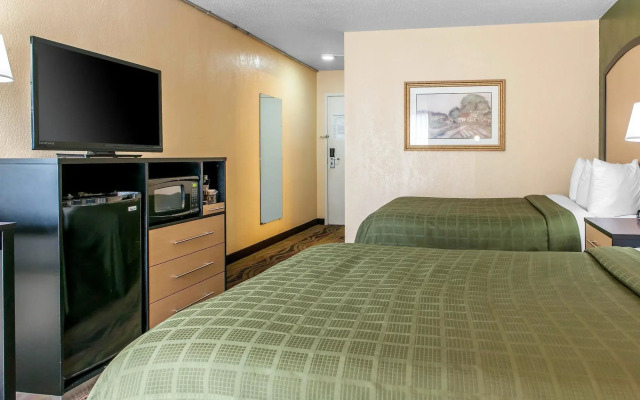Quality Inn Conference Center Logansport