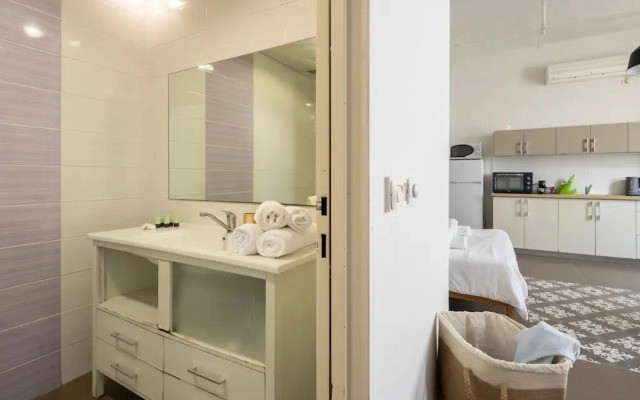 The Printhouse-Boutique Apt by SeaNRent