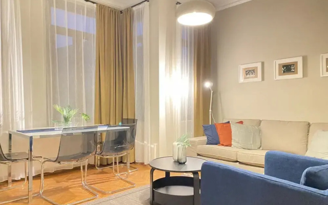 Sleek Flat With Central Location in Beyoglu