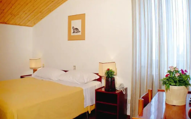 Hotel in Marche With Scenic Hiking Trails