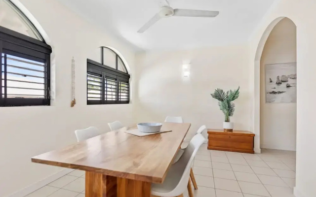 Salt Sand Retreat 1BR Resort Spa