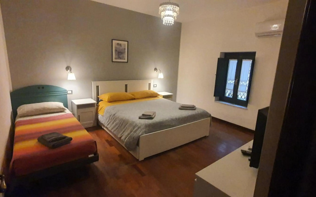 Castellano Home - Ursino