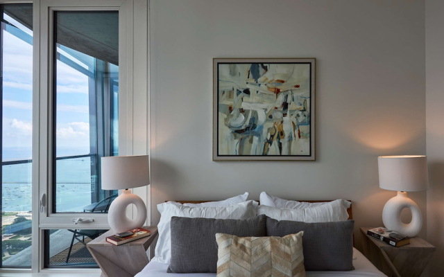Sky-high Living Lake Views Elite Experience