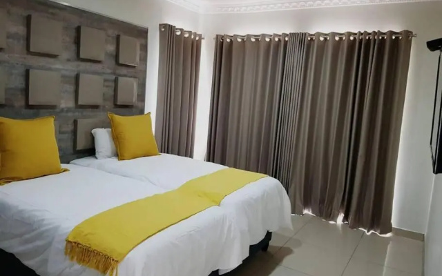 8sIndoor heated pool4 bedroom villaGreat view