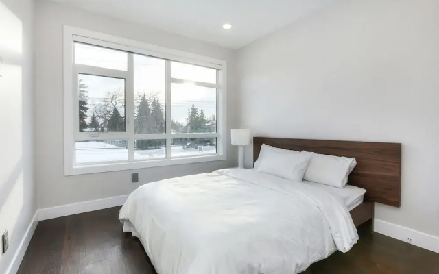 New Luxury Townhome 27