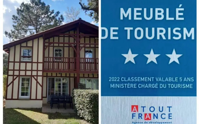 Maison au milieu des pins entre golf et océan