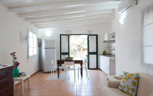 Lovely Holiday Home In Termini Imerese With Roofed Terrace