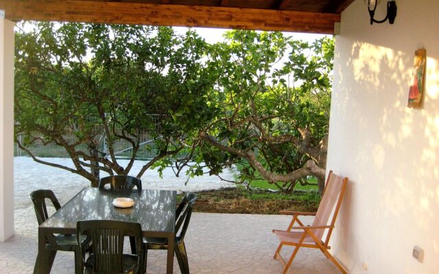 Отель Terra Diletta B&B Кутрофьяно вид на фасад
