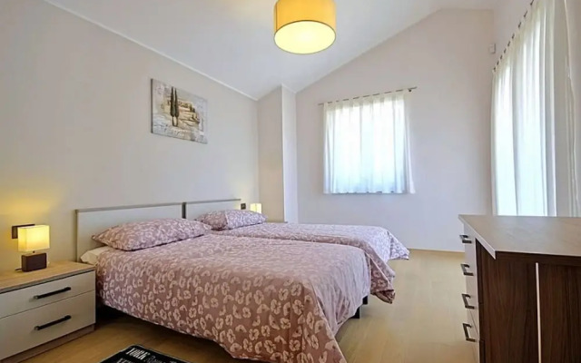 Villa Genia 2