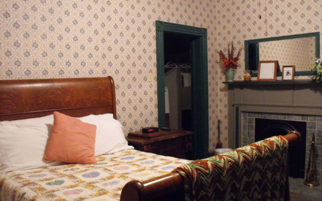 Empire House Hotel