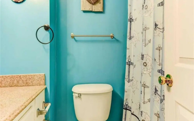 Beacher's Lodge 307 by Distinctive Beach Rentals