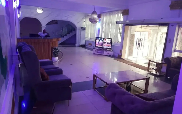 Kenbrill Hyatt Hotel