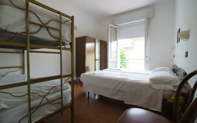 Hotel Flores