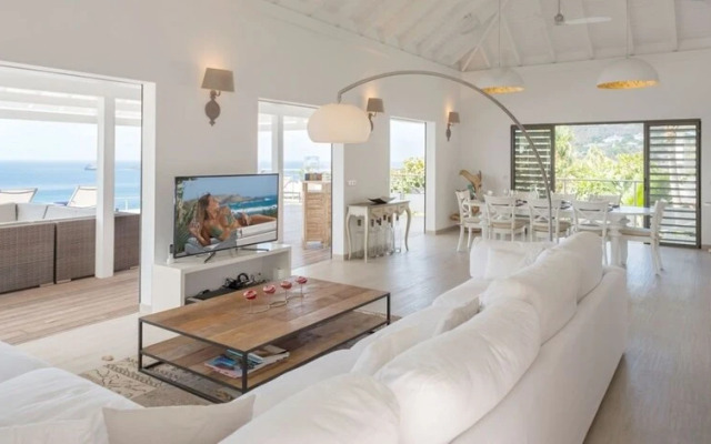 Villa West View