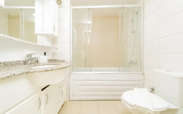 Flat with Balcony and Shared Pool in Belek