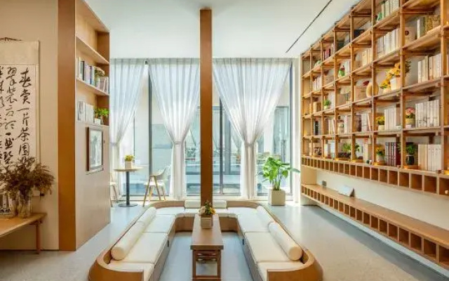 Shanshui Garden Hotel (Zhaoping Government Affairs Center)