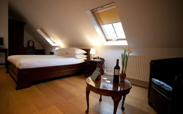 Shave Cross Rooms