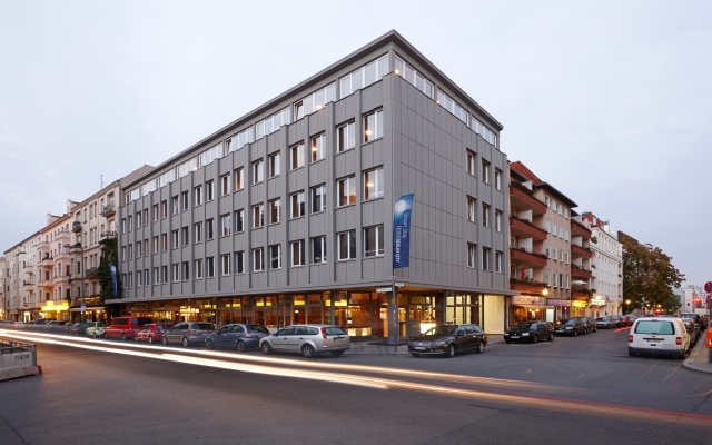 Smart Stay Hotel Berlin City вид на фасад
