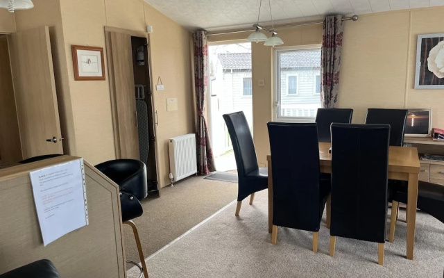 3 Bedroom Stunning Lodge Manor Park Linen Inc