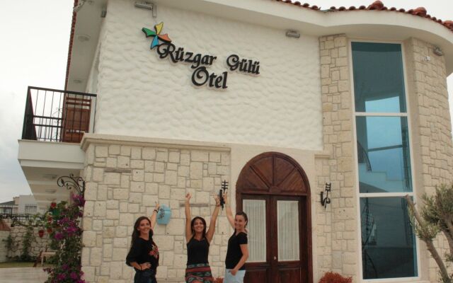 Ruzgar Gulu Hotel Чешме вид на фасад