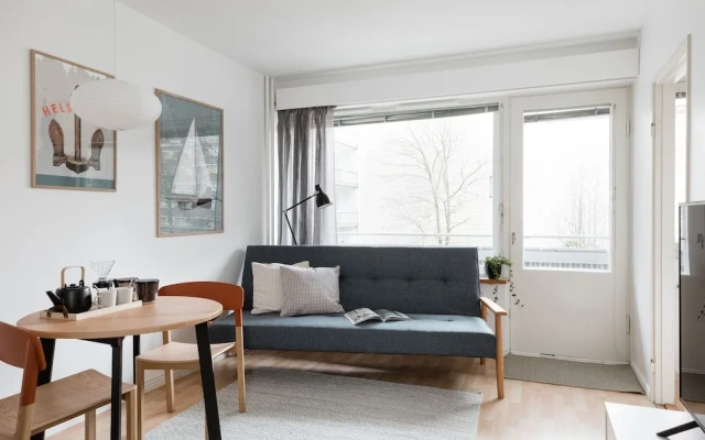 Spacious Design Studio Home With Terrace