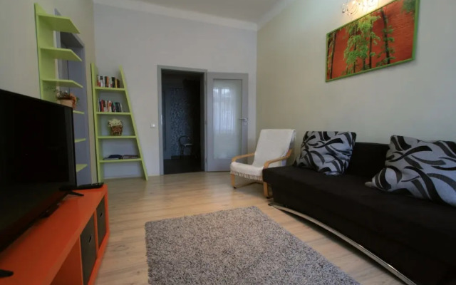 Apartment No. 21 I. P. Pavlova 34