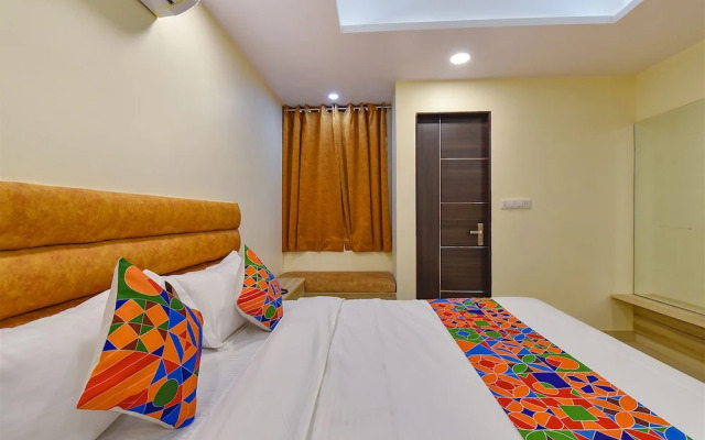 Fabhotel Pink City