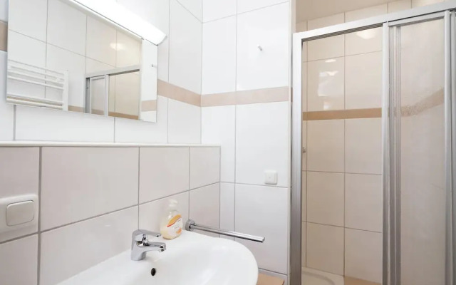 Charming Apartment in Saalbach-hinterglemm Near Ski Lift
