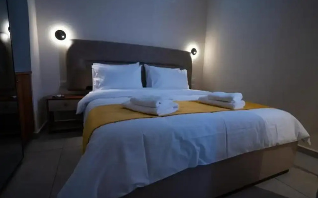 Roots Boutique Hotel