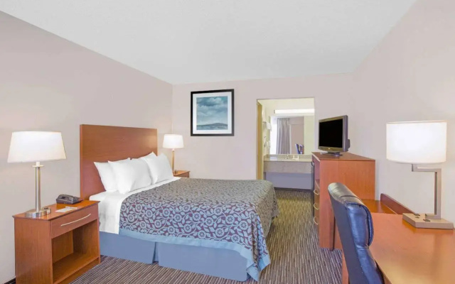 Days Inn by Wyndham Wilmington / University