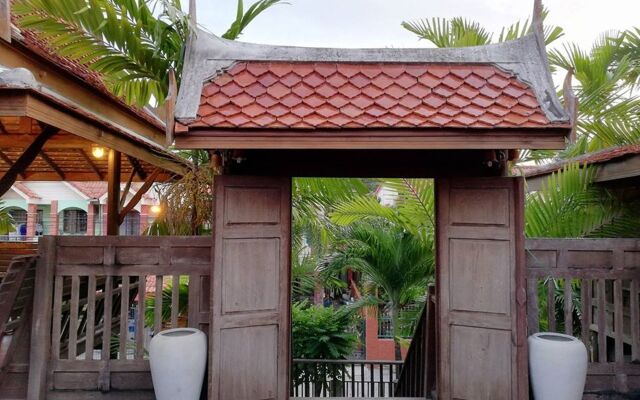 Отель Sanporn Private Pool Villa Паттайя вид на фасад