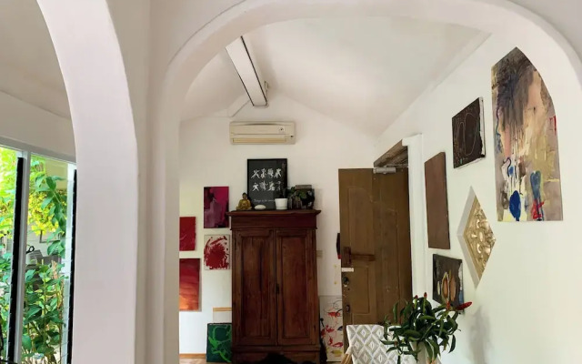Tropical Oasis 2 BR Villa Near Beach