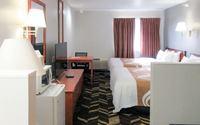 Quality Inn & Suites Salina National Forest Area