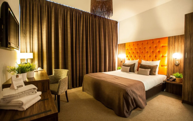 Hotel La Reine