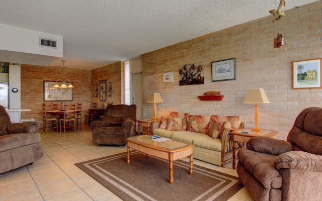 Channelview 218
