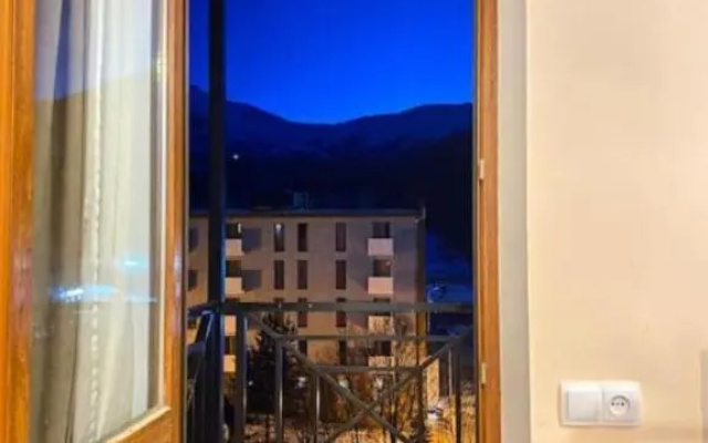 Cozy Apartment In Bakuriani