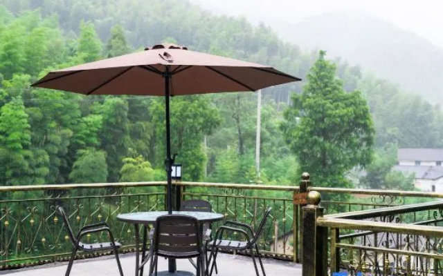 Anji Creek Travel Family River holiday beautiful stay